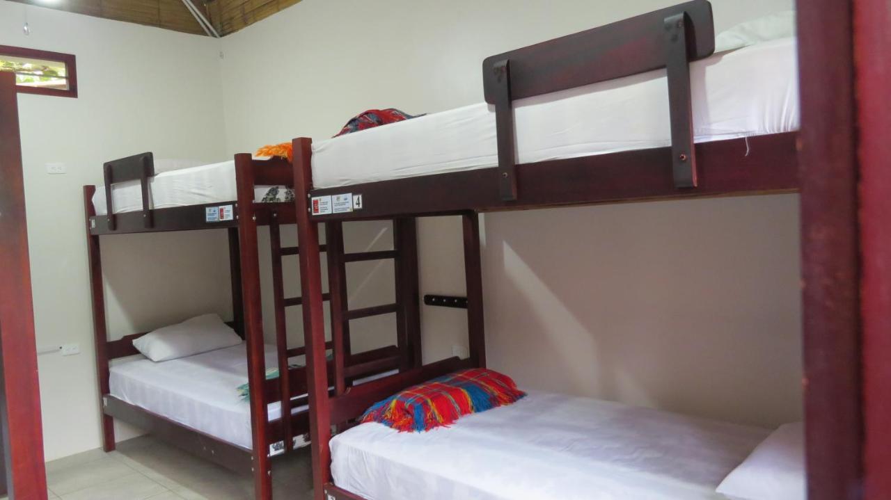 Esperanto Bed & Breakfast Surf Hostel Монтаньита Экстерьер фото