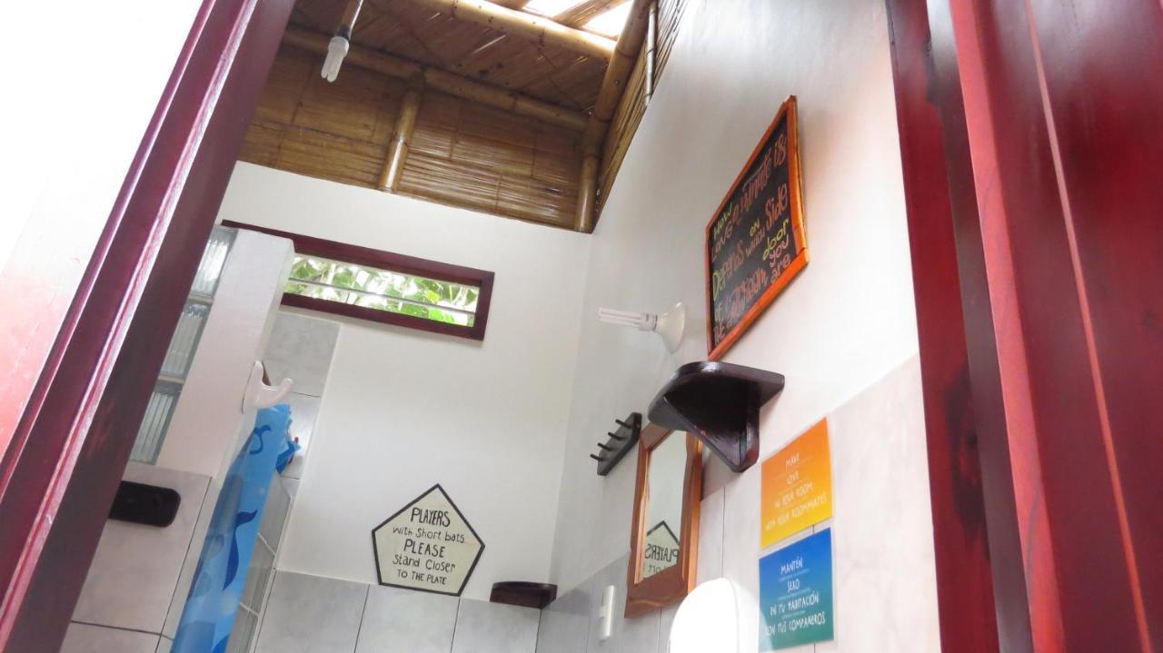 Esperanto Bed & Breakfast Surf Hostel Монтаньита Экстерьер фото