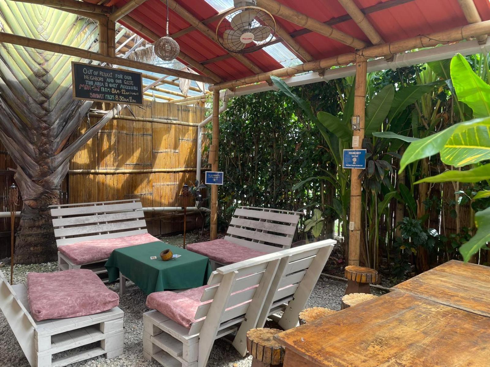 Esperanto Bed & Breakfast Surf Hostel Монтаньита Экстерьер фото